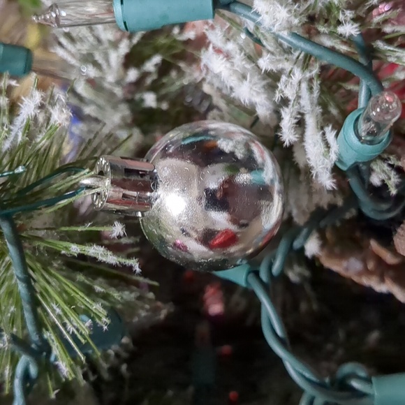 Beautiful Miniature Christmas Tree with Lights!!! - Picture 9 of 9